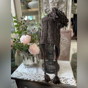 Vintage hand woven brown artist knit hat braids Pom top